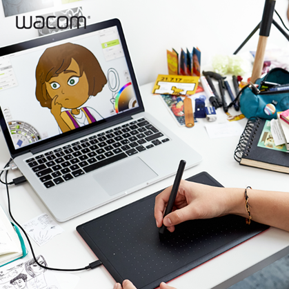 一位画手正在数位板上绘画出自己满意的作品